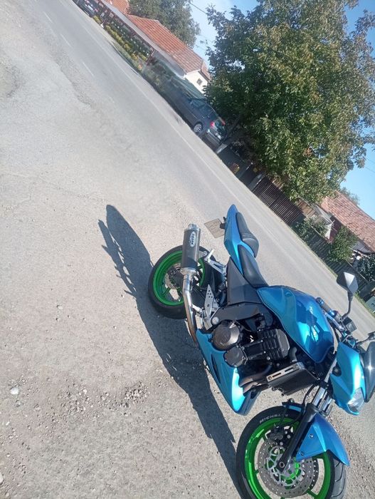 Kavasaki Z 750        an  2005