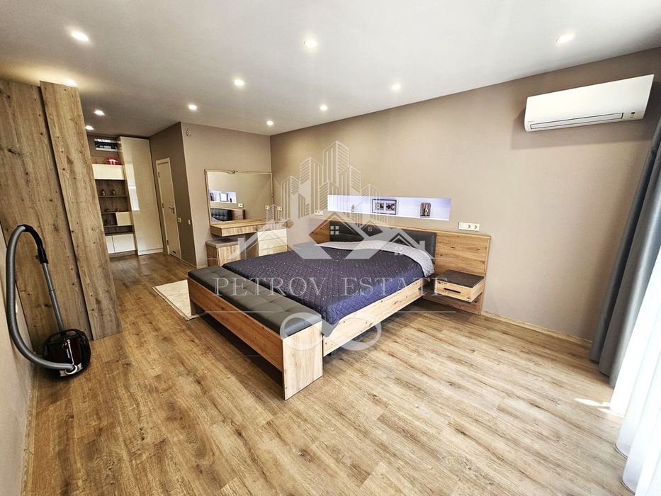 Продава се Тристаен апартамент в Велинград - 250 кв.м за 979 €/кв.м - Снимка #10