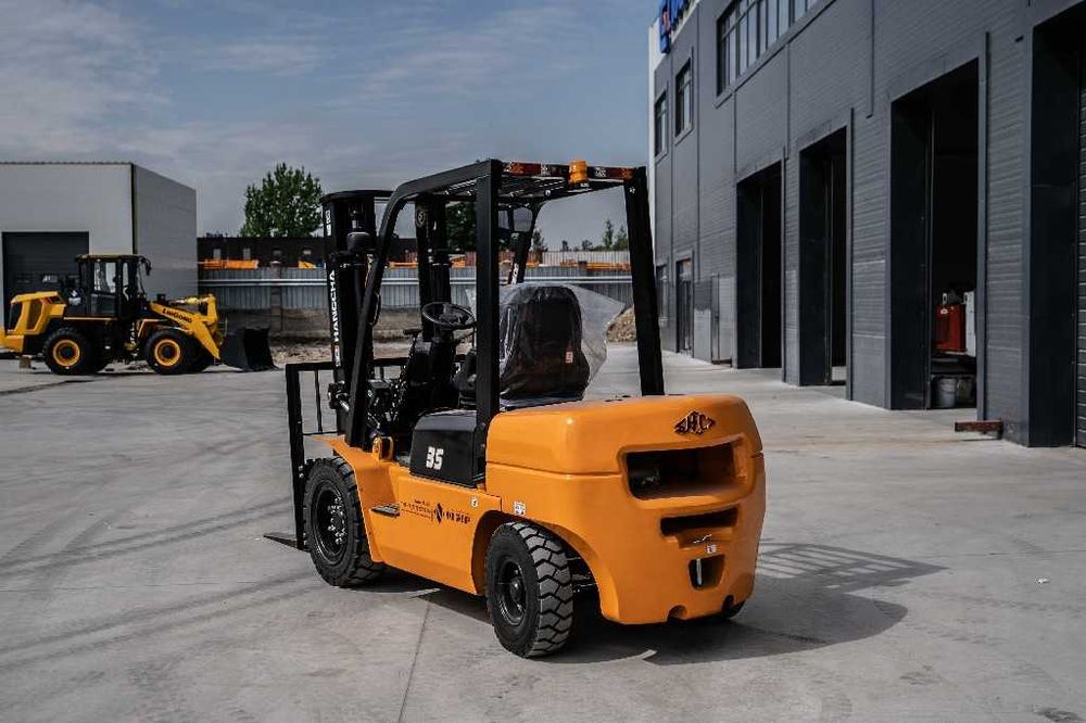 Вилочный погрузчик 3 тонны