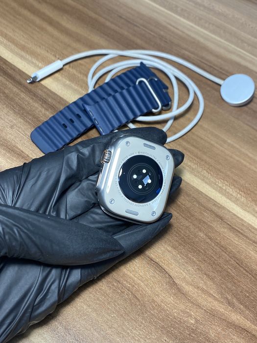 Apple Watch Ultra 2 / 49 mm / Graphite