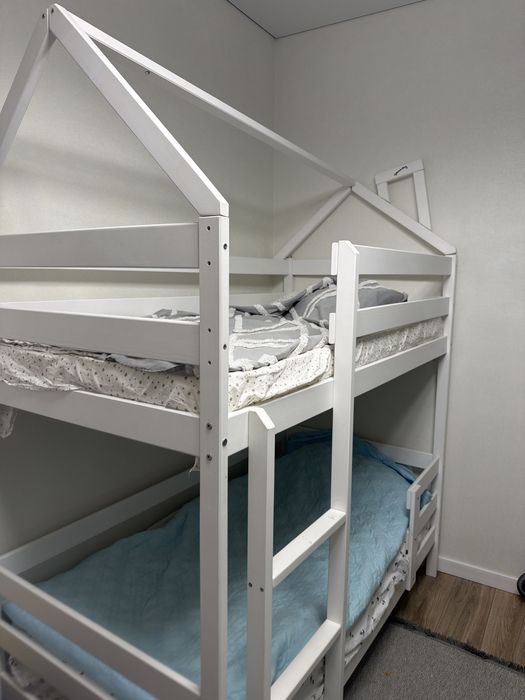 Двухъярусная кроват+матрас