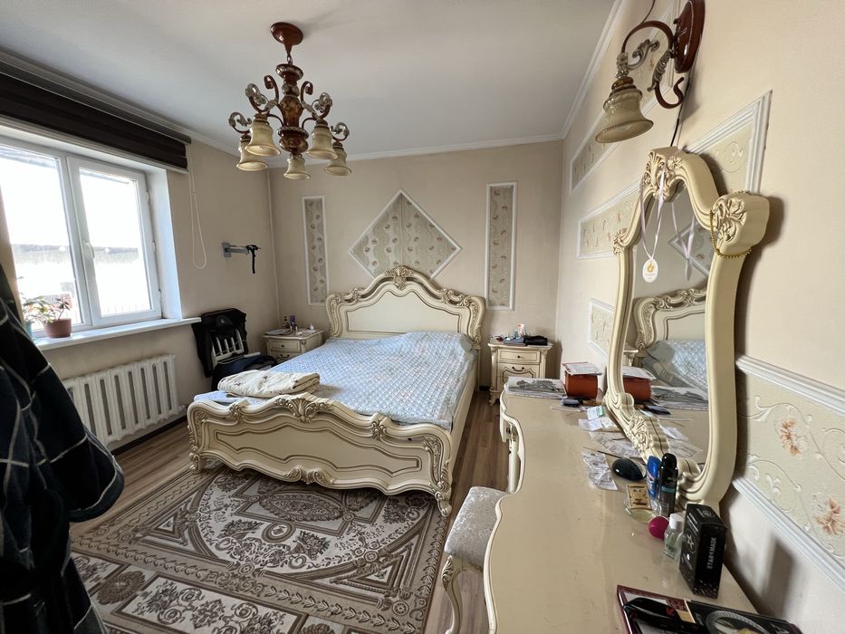 Спальный гарнитур