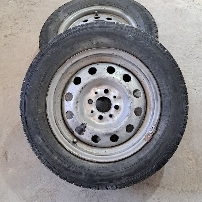 Продам зимние шины 14 размер