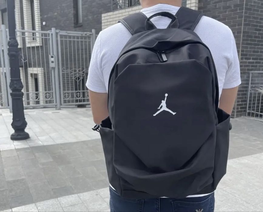 Продам рюкзак джордан