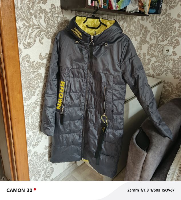 Продам куртку, весна, теплая осень.