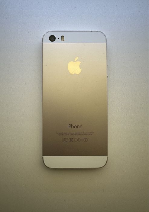Золотой iPhone 5S (16GB)