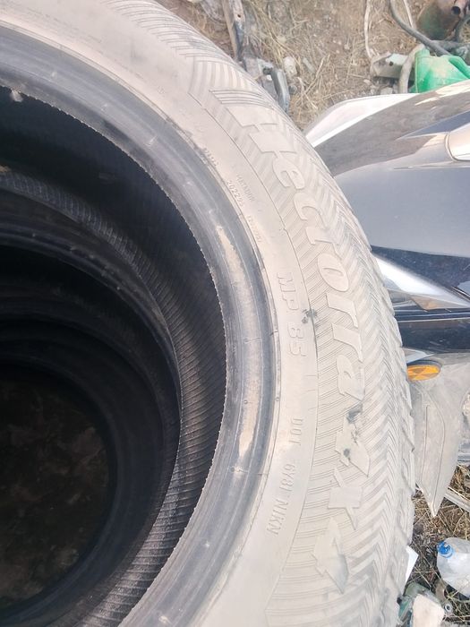 Продам б/у резину в нормальном состоянии