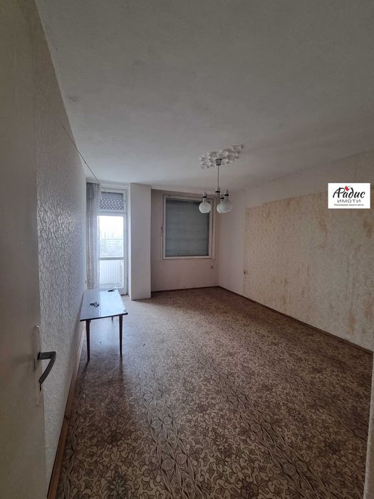 Продава се Четиристаен апартамент в Стара Загора, Център - 98 кв.м за 939 €/кв.м - Снимка #5
