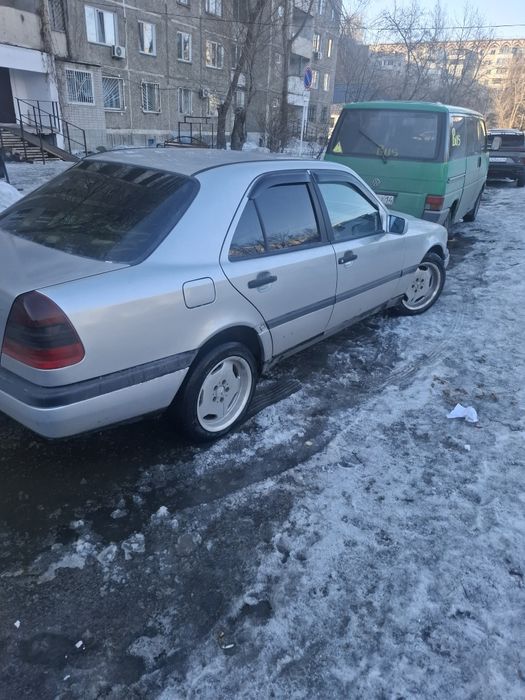 Авто мерс с200 2.0