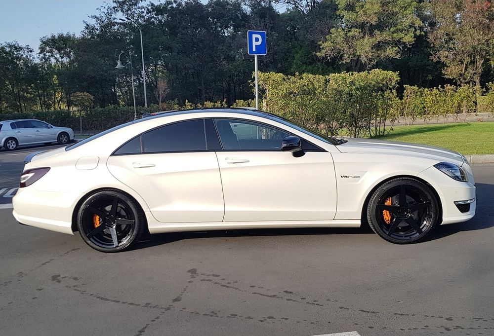 W218 S218 CLS63AMG пакет броня калници капак дифузьор накрайници