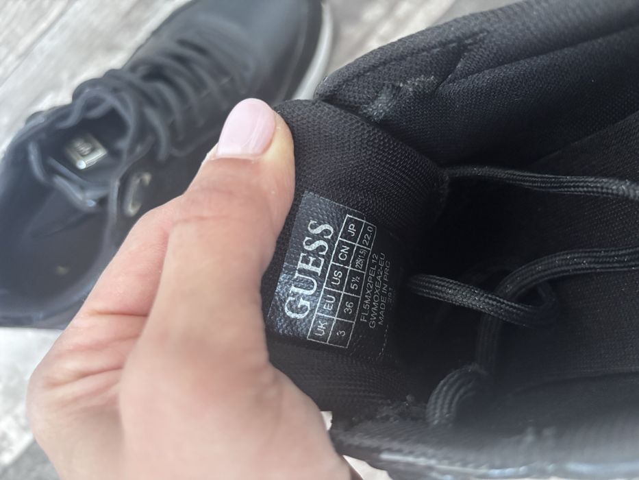 Сникърси Guess - размер 36