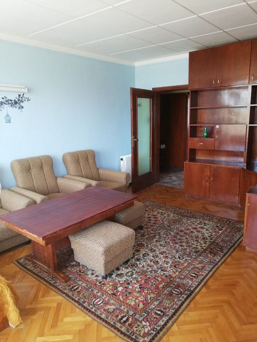 Дава се под наем Тристаен апартамент в София, Лозенец - 88 кв.м за 560 € - Снимка #2