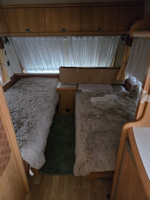 Продавам Каравана