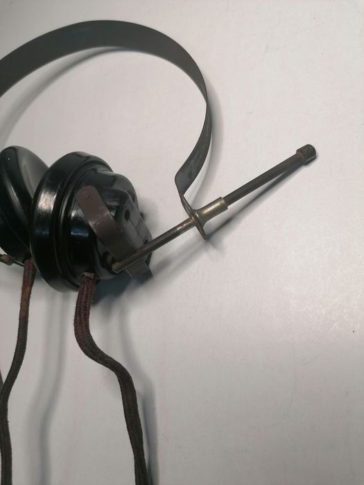 Casti militare Românești (din ebonita) vechi de război,WW 1 ,WW 2