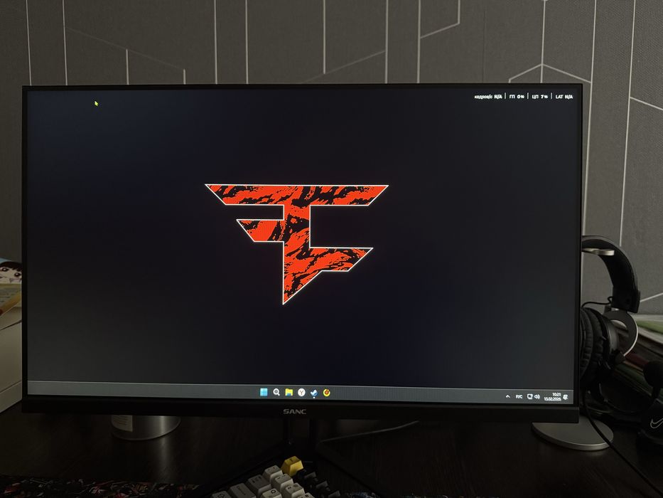 Монитор в хорошом состояние