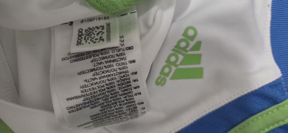 Tricou băieți Adidas,original,marimea  104(3-4 )ani,stare foarte buna