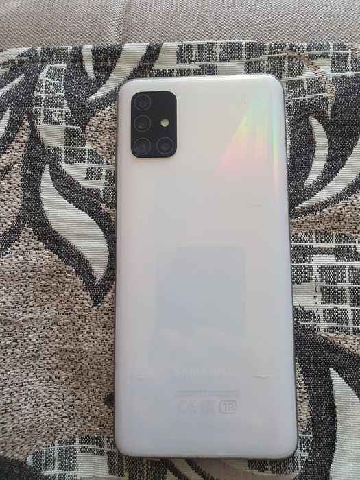 Продам телефон Samsung A51