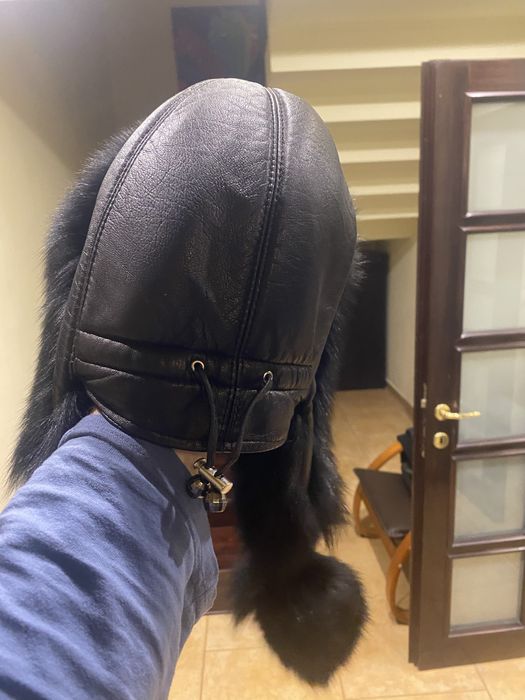 Vind caciula dama , blana naturala neagra