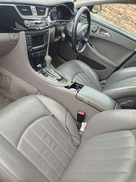 Dezmembrez Mercedes CLS320 W219 bara fata spate amg capota grila aripa