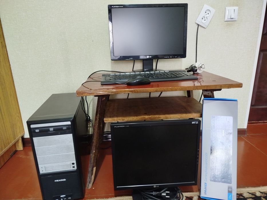 Всё вместе: ПК Microlab, 2 монитора LG, мышь, клав / Arzon komplekt