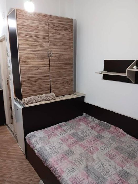 Дава се под наем Едностаен апартамент в Пловдив, Център - 20 кв.м за 194 € - Снимка #1