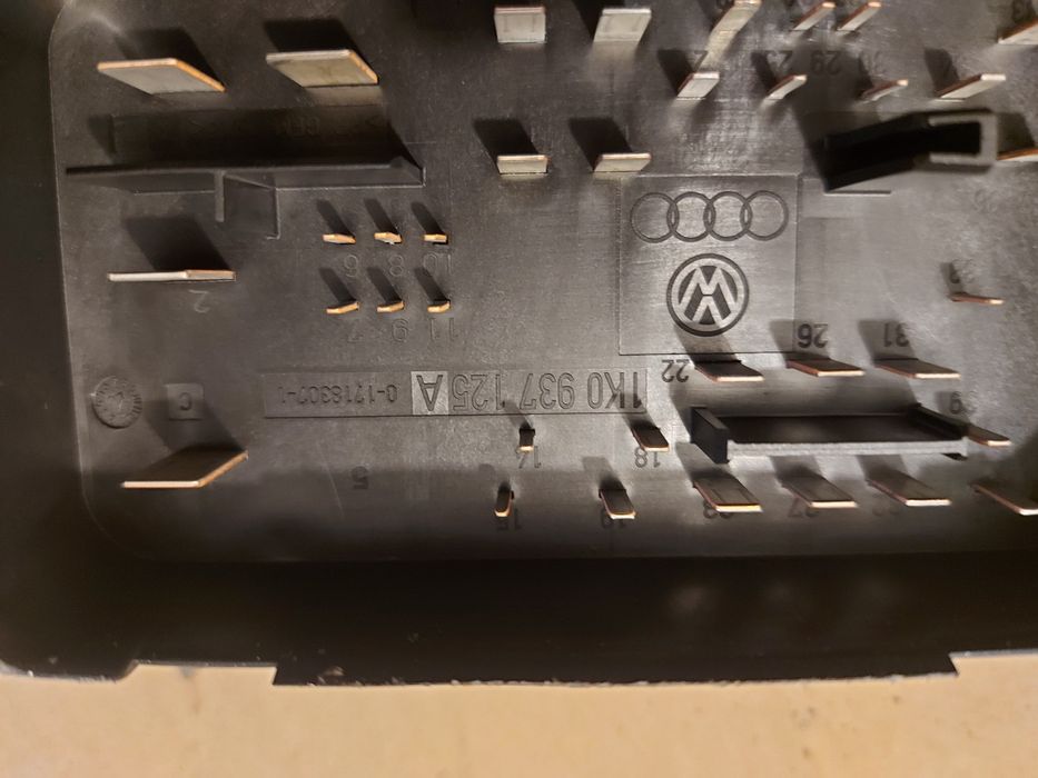 Бушонно табло Фолксваген Голф 5 / Volkswagen Golf V