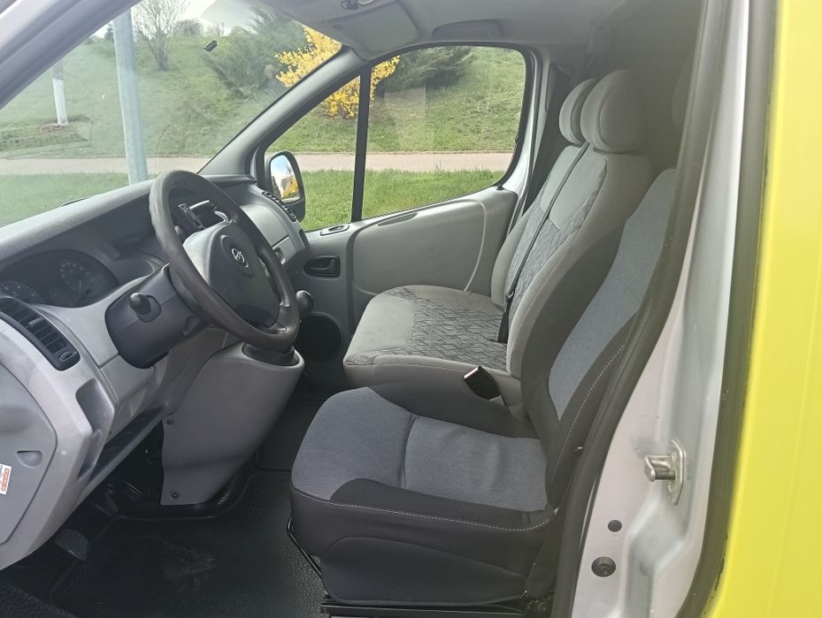 Opel Vivaro  motor 1.9 Modelul Lung
