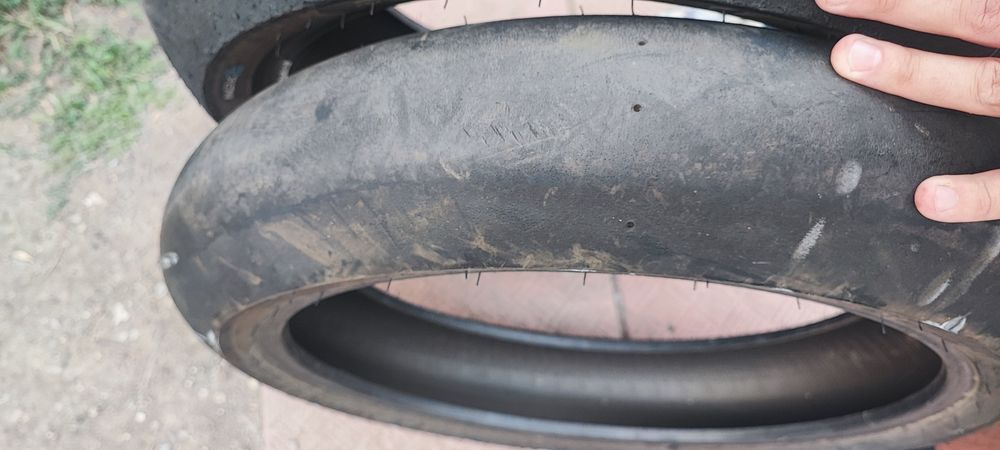 Комплект сликови гуми 200/60 Metzeler/Dunlop