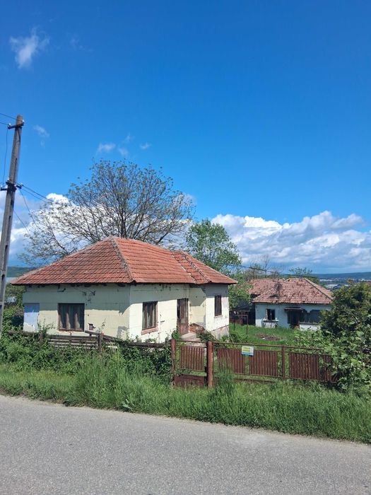 Vând casă Purcareni