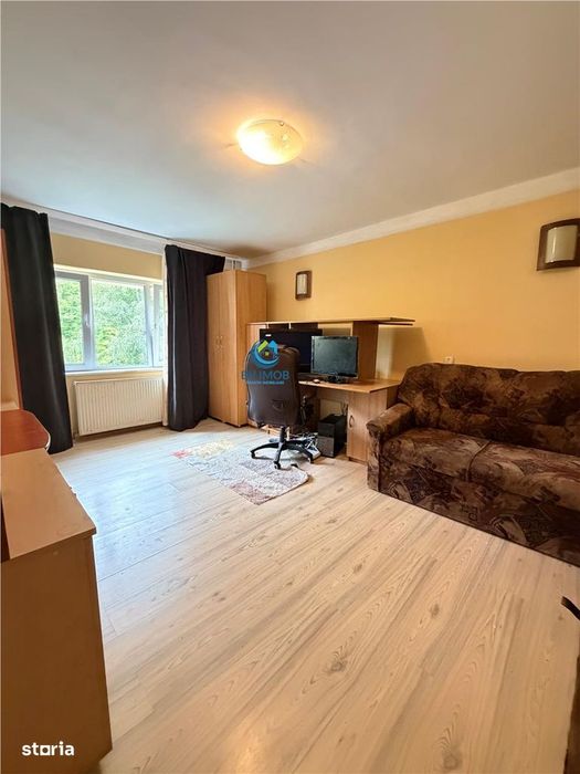 Vanzare apartament 2 camere decomandat, etaj 1, intrare Racadau