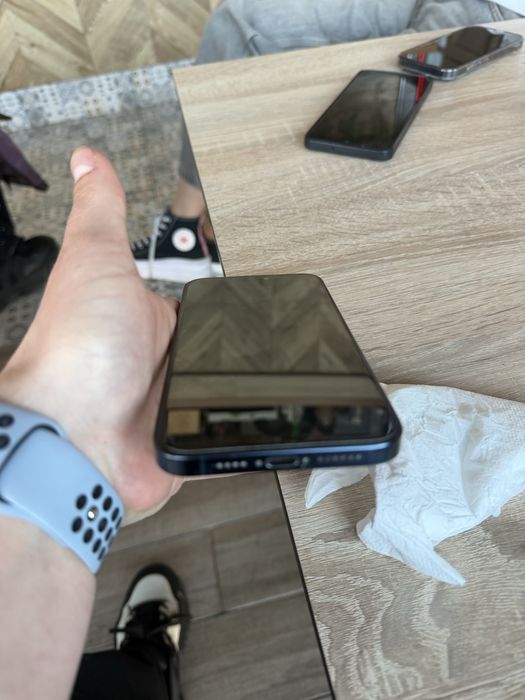 Vand iphone 15 pro max 256 gb albastru