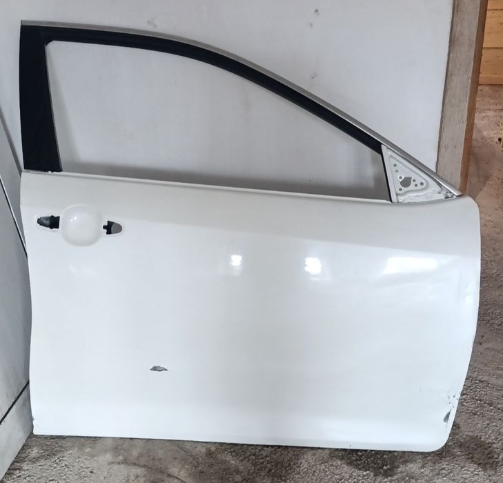 Продам двери правые от камри 50