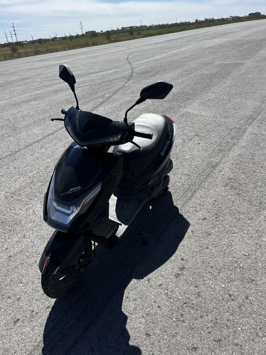 Скутер 125кубовв