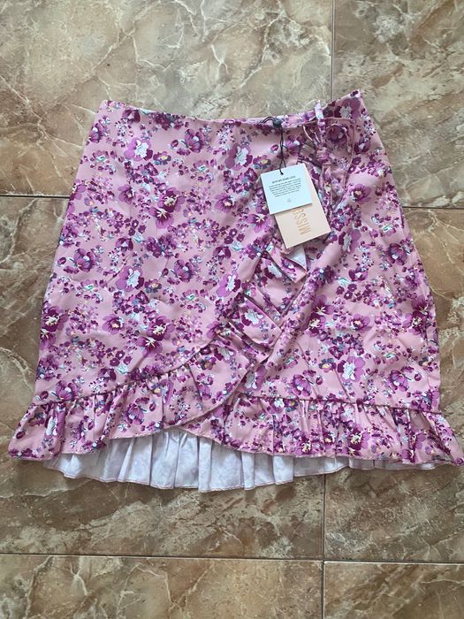 Нова къса флорална пола