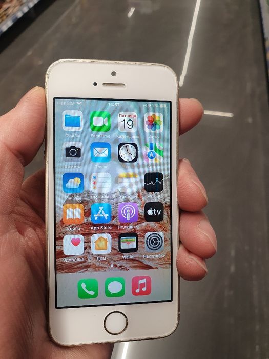 Iphone se 64gb продам