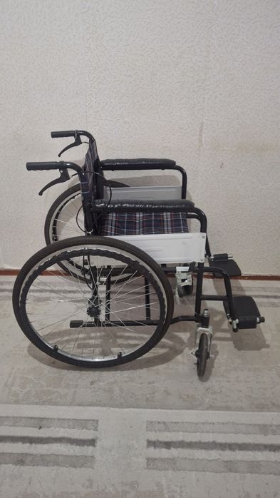 Инвалидная коляска