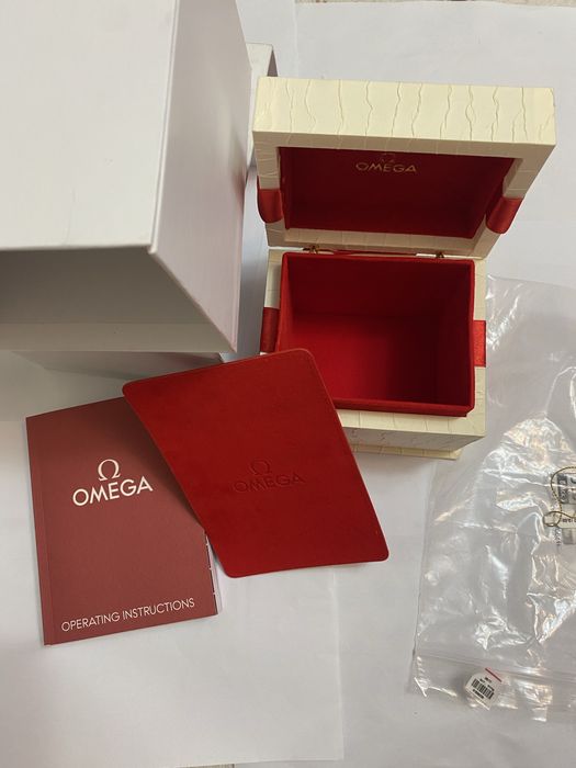 Cutie ceas Omega Omega Women's Constellation Swiss-Quartz Watch