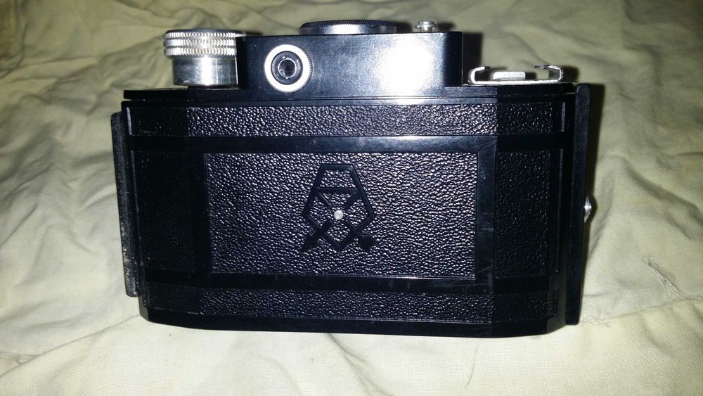 Продавам фотоапарат СМЯНА2 и светломер