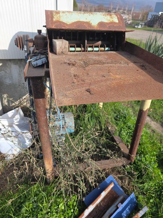 Мелачка за бали слама – работеща, индустриална