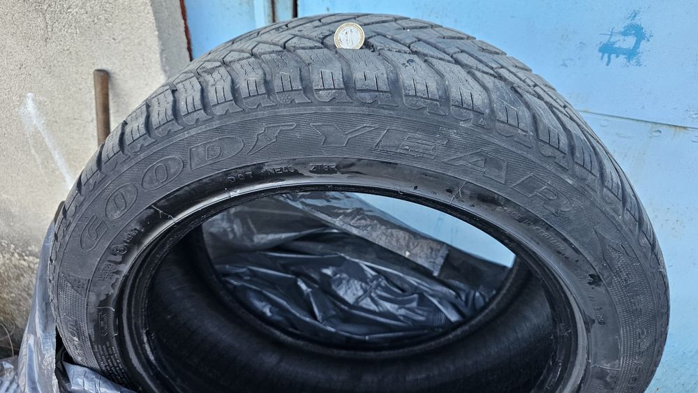 Зимни гуми Goodyear 225/50/17