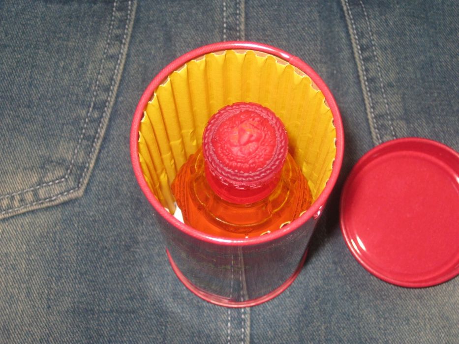 Парфюм Versace Red Jeans