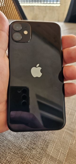 IPhone 11 много запазен