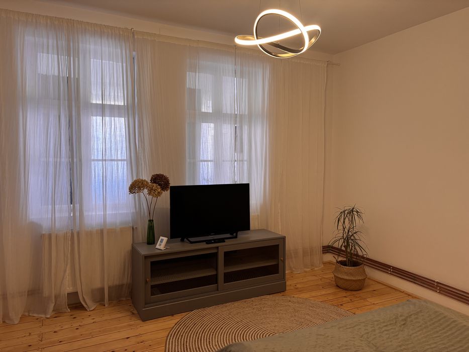 Închiriez apartament la curte comună zona Elisabetin