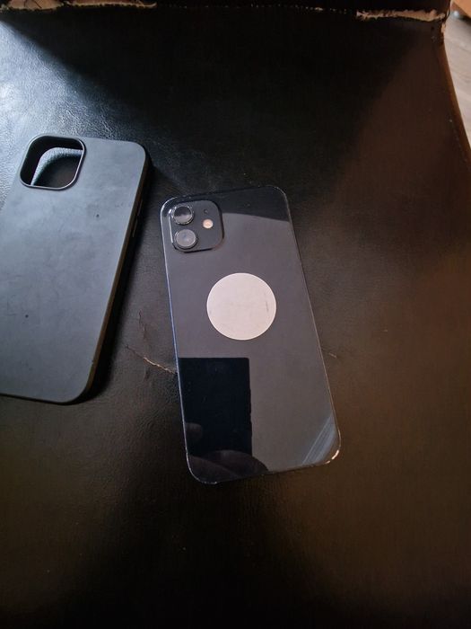 Vănd iphone 12 negru