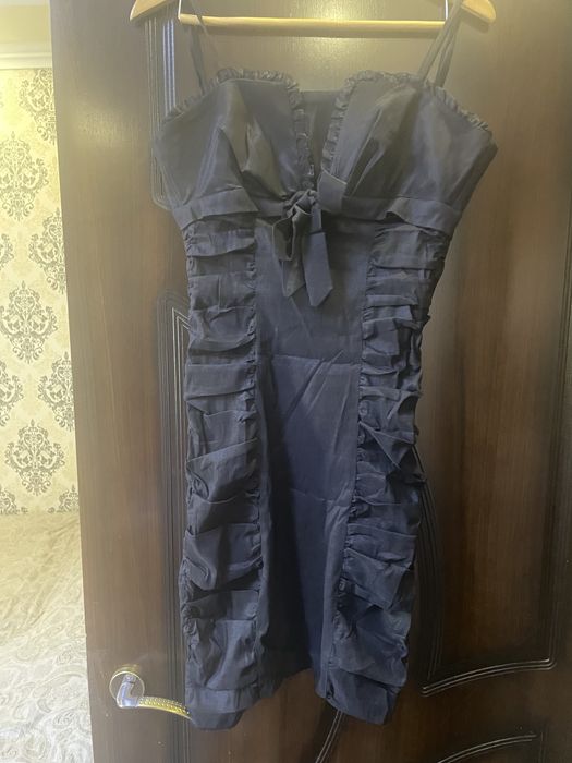 Продаю срочно платья