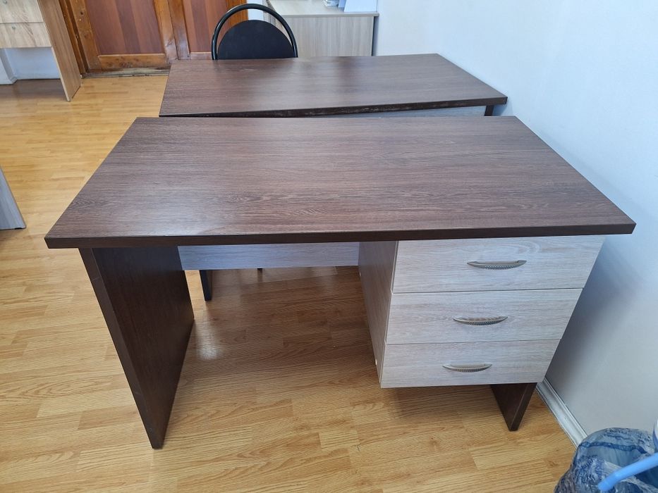 Продам стол письменный