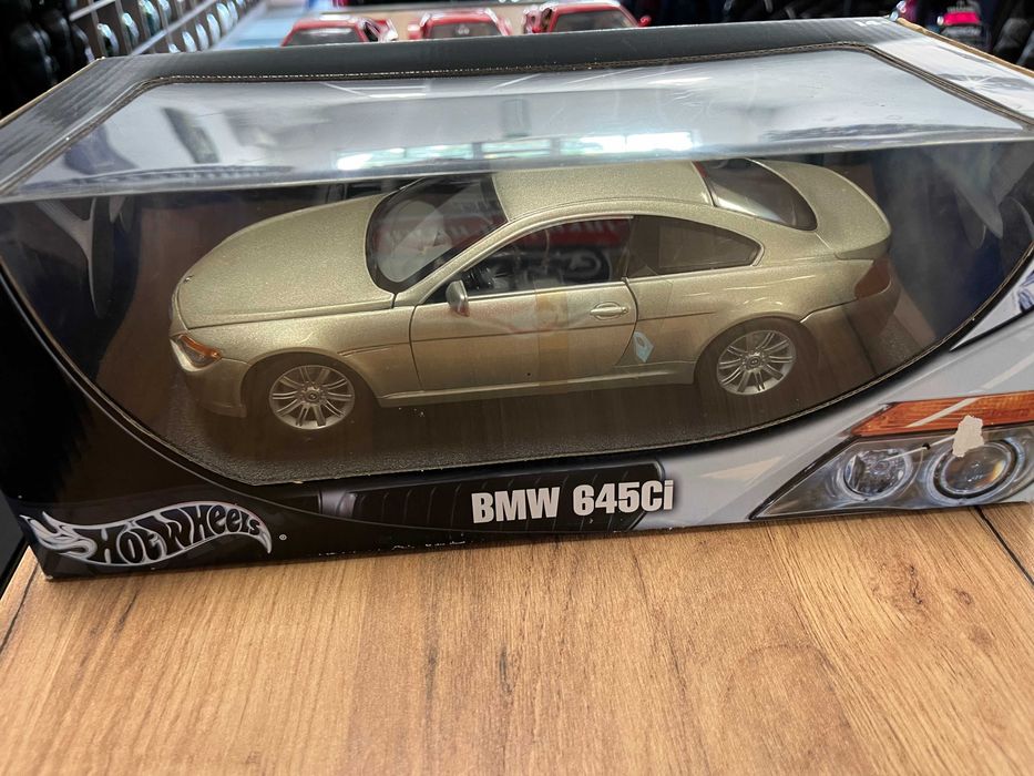 HOT WHEELS метална колекционерска количка BMW 645 Ci 2007 1:18