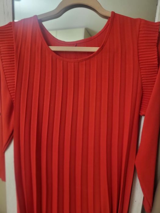 Две рокли елегантни