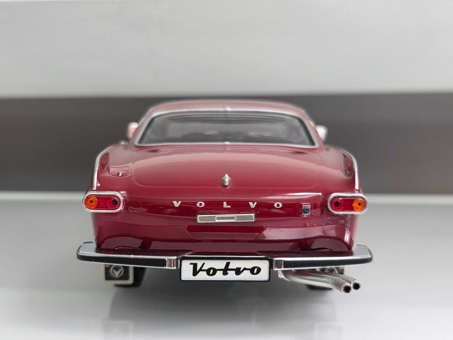 Macheta Auto Colectie 1/18 Revell Volvo P1800 S