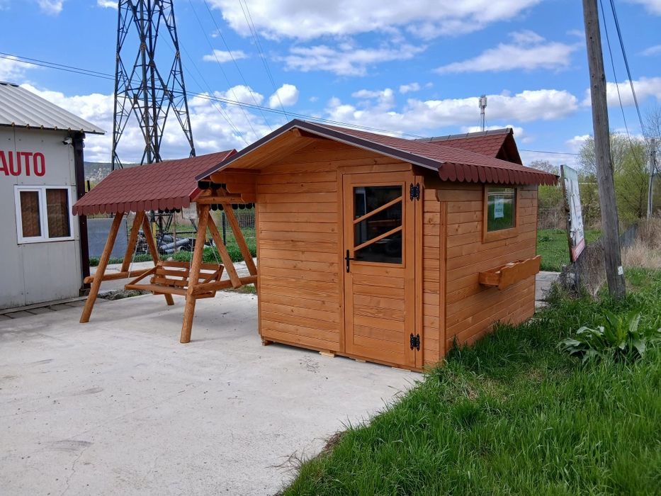 Vând căsuța de grădină